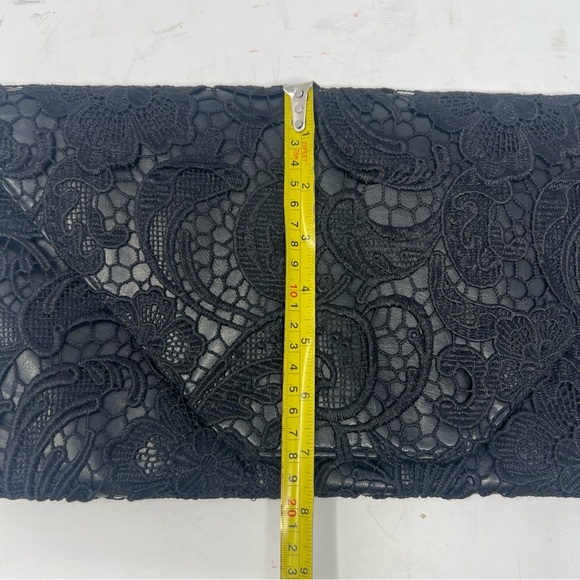 Jessica Simpson Lace Detail Large Black Leather Clutch With Magnetic Closure - Picture 6 of 8